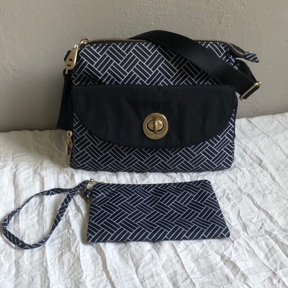 Baggallini Black and White Crossbody Bag with Timeless Design